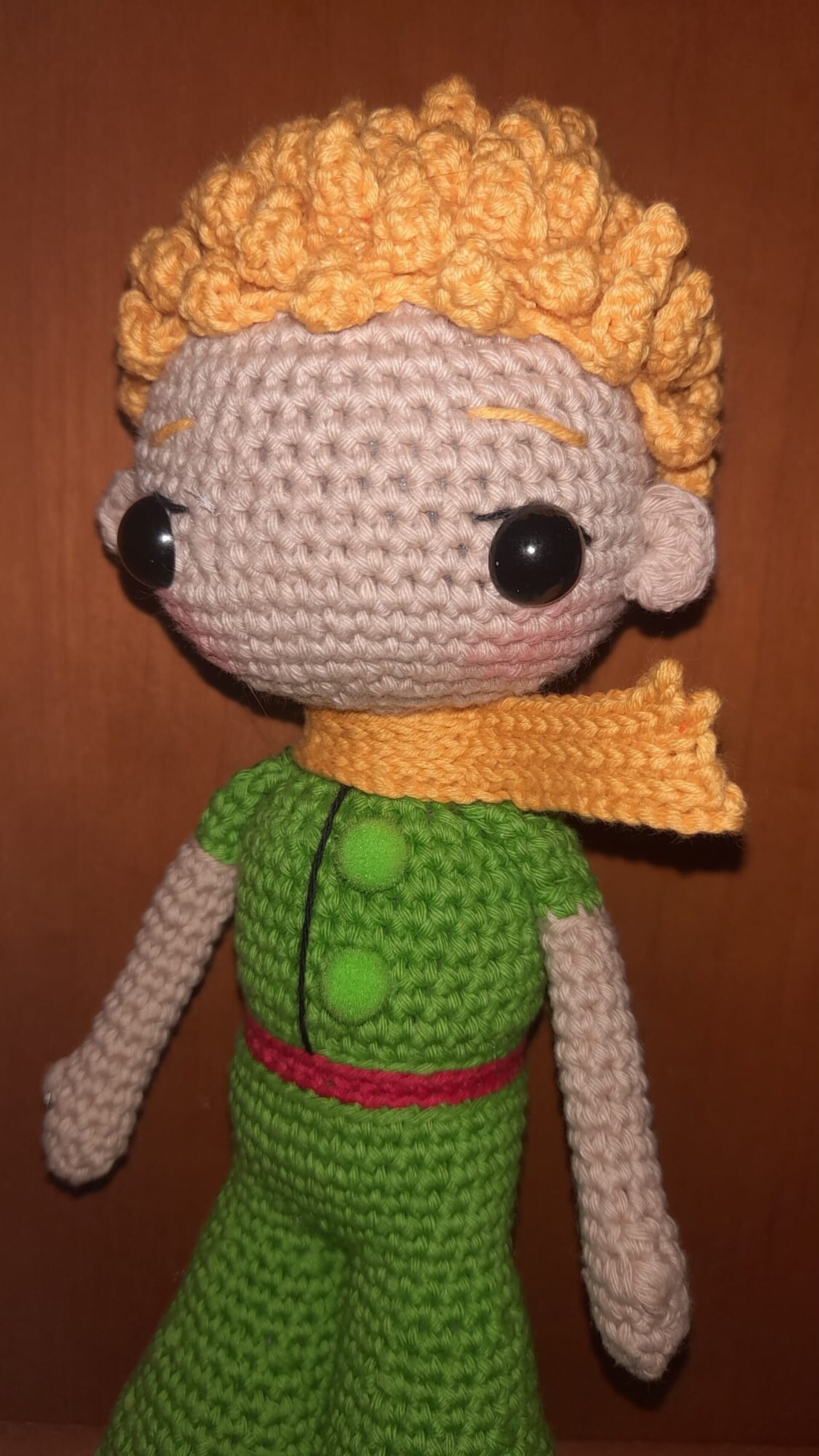 El Principito a crochet con rosa roja - 4
