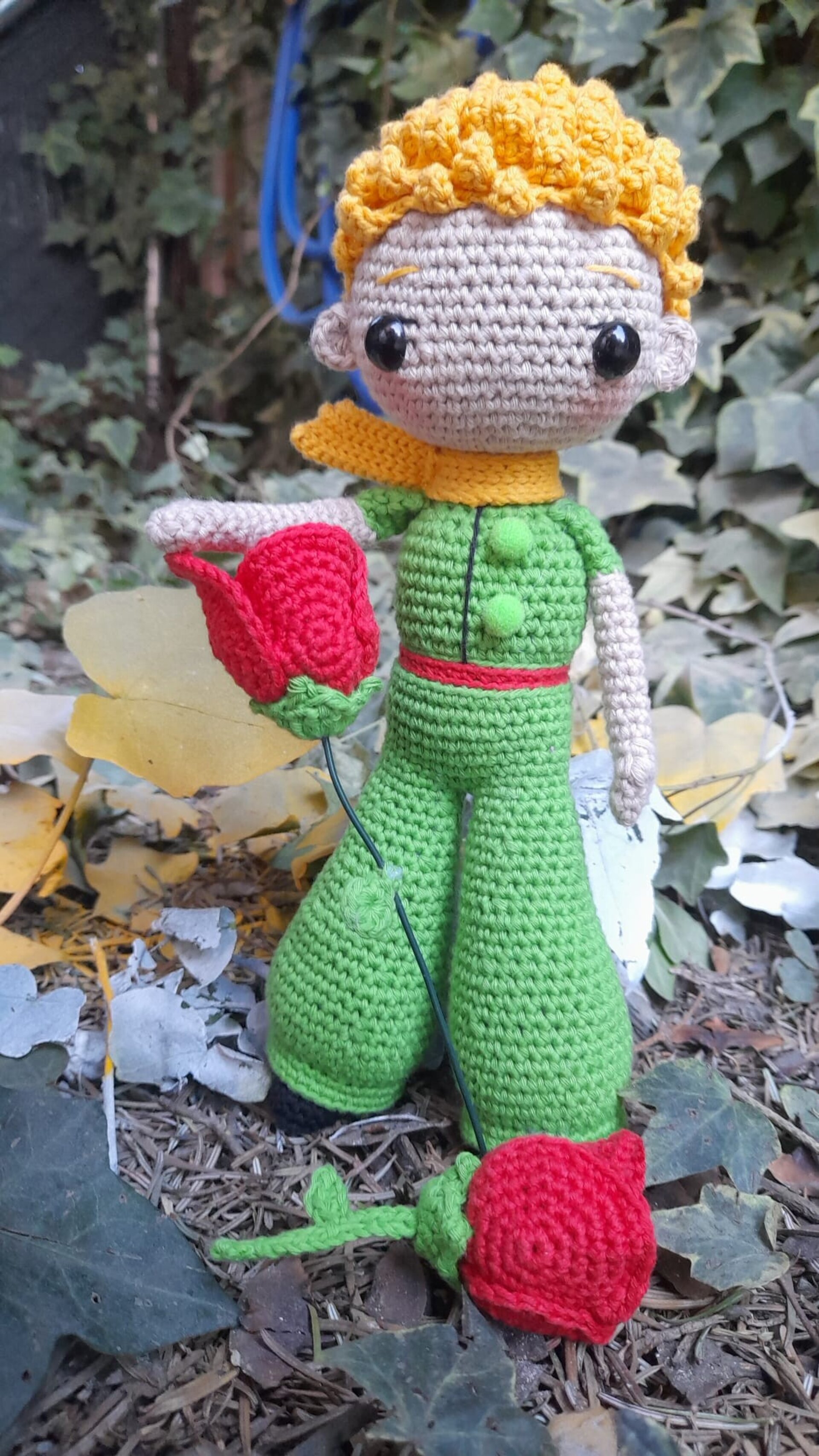 El Principito a crochet con rosa roja - 3